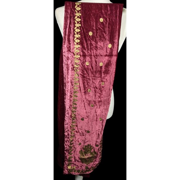 The Met Burgundy And Gold Velvet Royal Crest Scarf - Picture 2 of 13